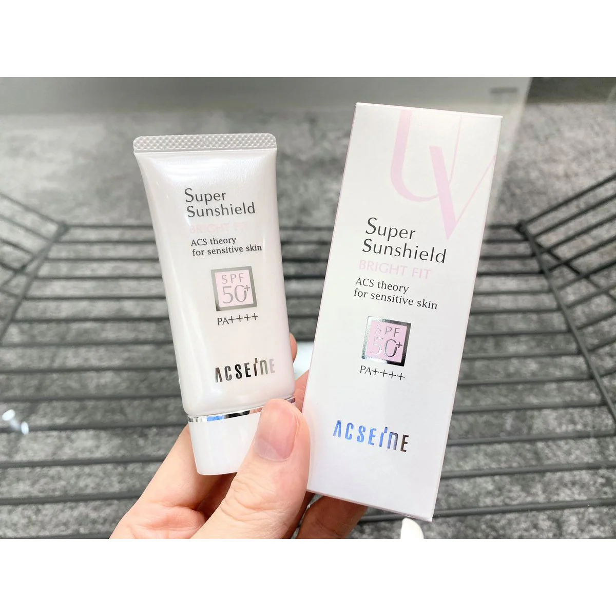 Acseine Super Sunshield Bright Fit Sunscreen For Sensitive Skin SPF50+ 40g - Image 3