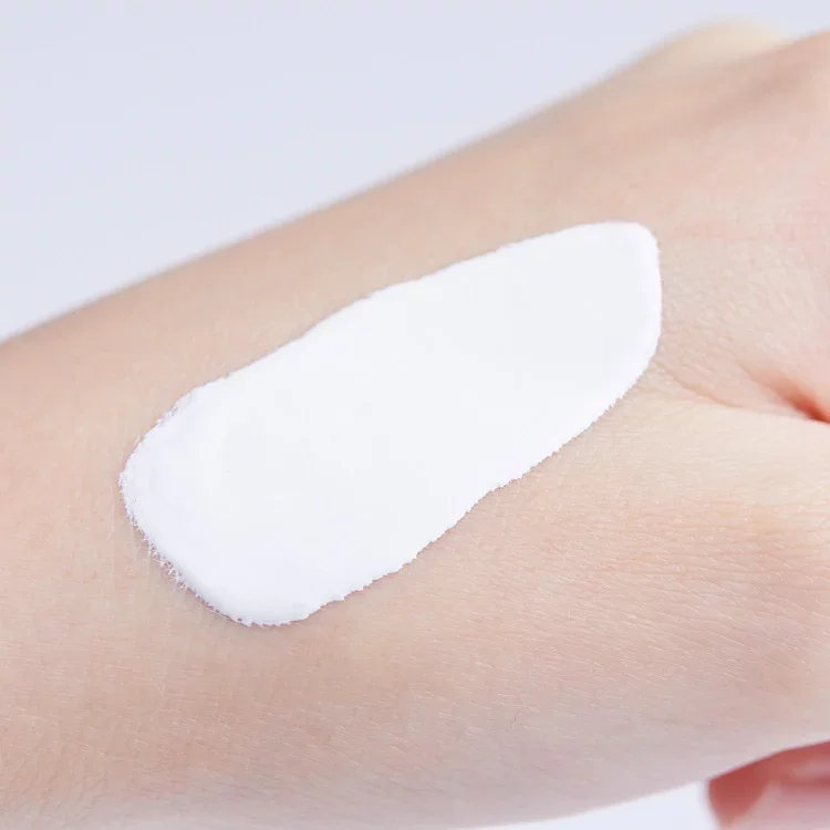 Chifure Peel-Off Mask Exfoliating Face Mask for Radiant Skin 80g - Image 3