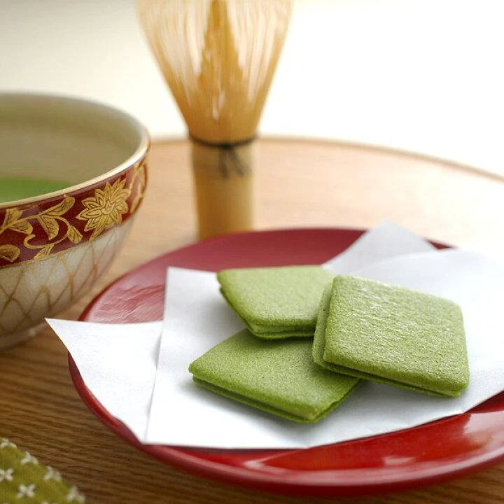Itohkyuemon Uji Matcha Langue de Chat Biscuits 10 Pieces - Image 3