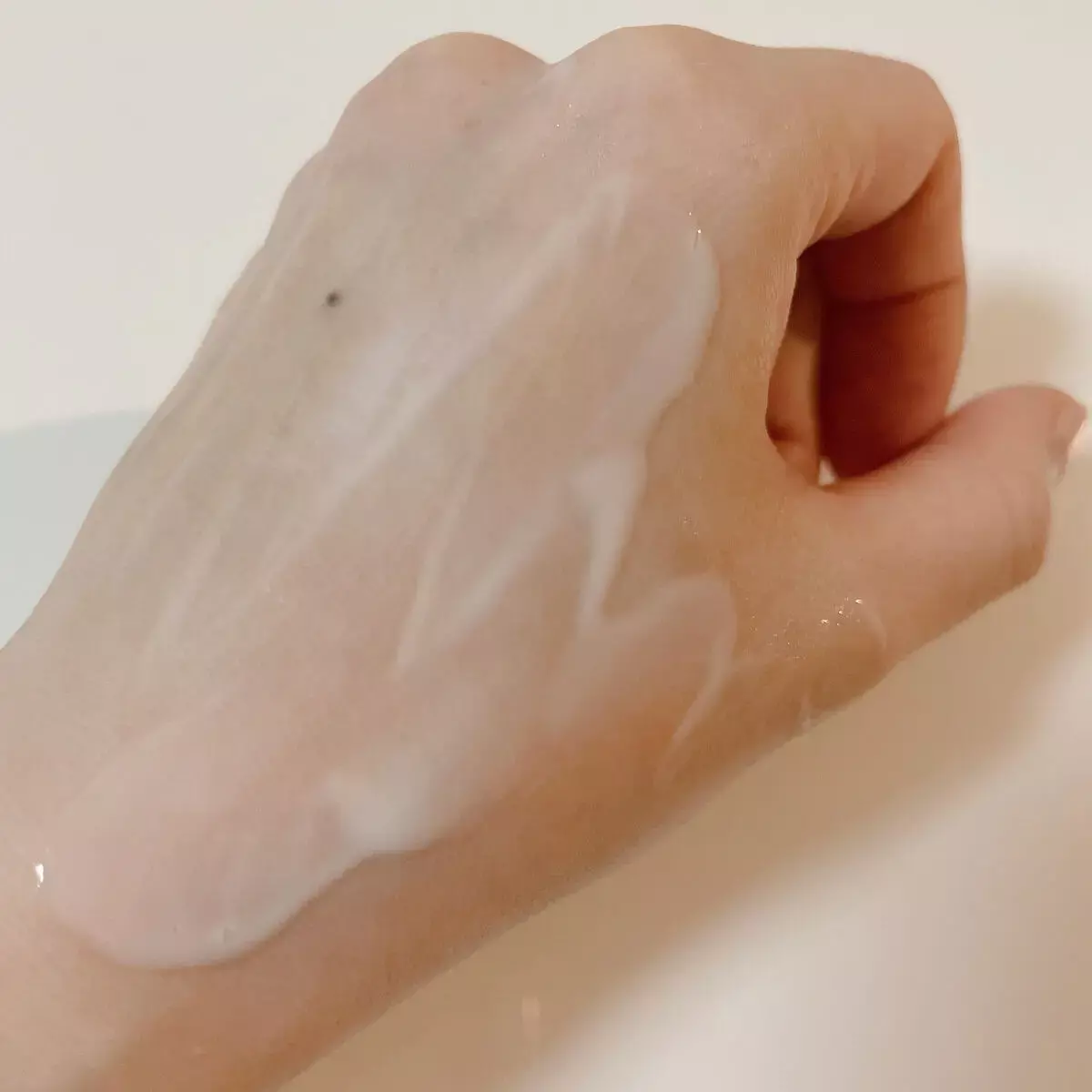 Mama & Kids B-Up Bust Care Milky Lotion 100ml - Image 4