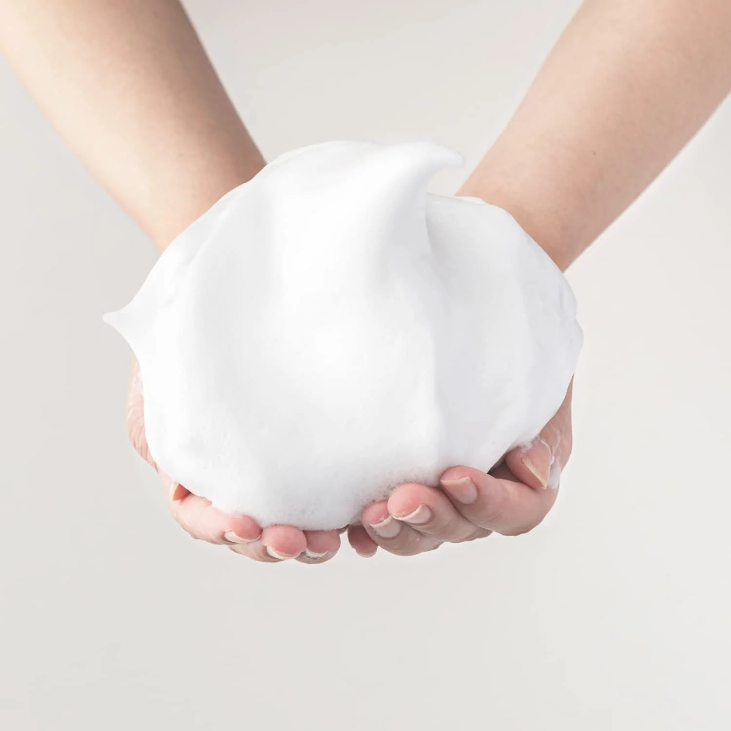 Sana Nameraka Honpo Soy Milk Isoflavone Foaming Cleanser for Normal Skin 150g - Image 3